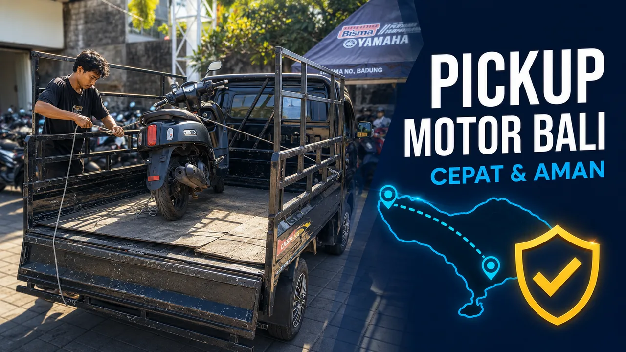 Pekerja memeriksa tali pengikat motor pada pickup di Bali